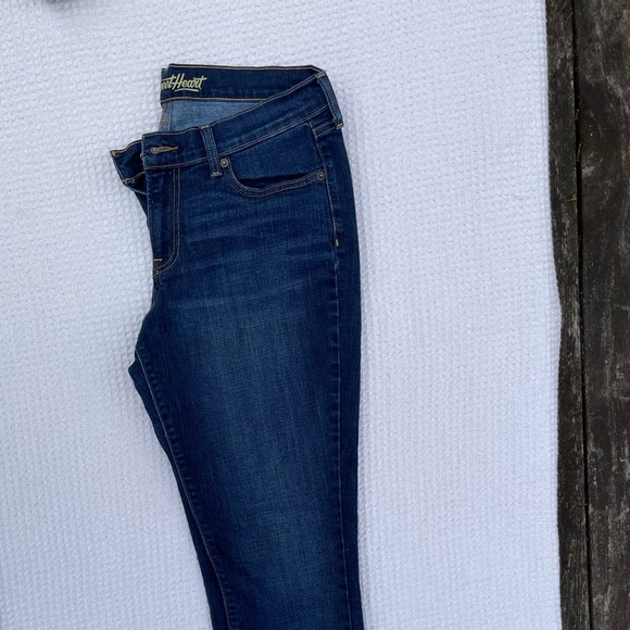 Old Navy Women's Straight Leg Jeans - Dark Blue Sweetheart Denim Size 8 - Picture 5 of 6